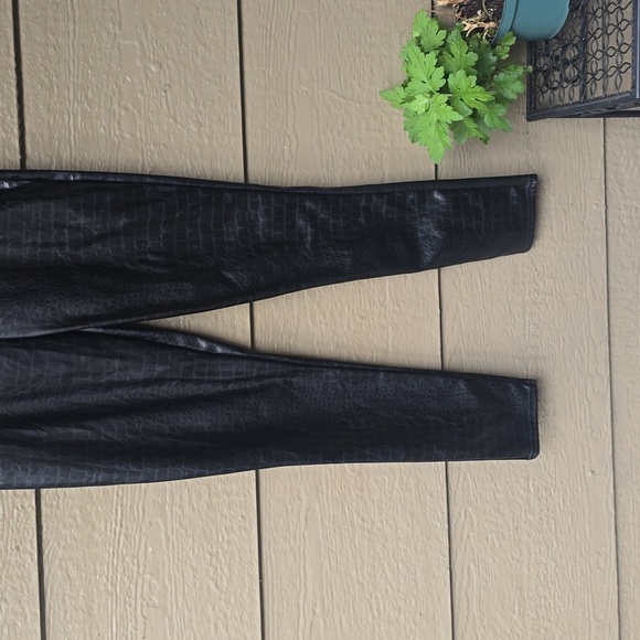 Nasty Gal Croc Faux Leather Leggings 6 NWOT - Picture 9 of 13